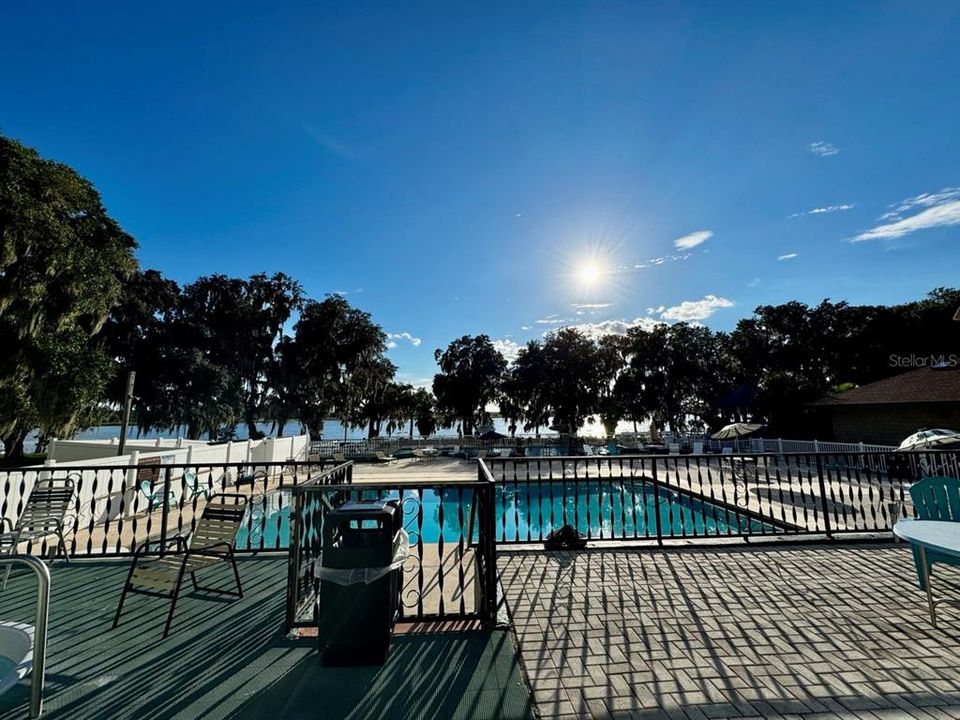 For Sale: $135,000 (1 beds, 1 baths, 511 Square Feet)