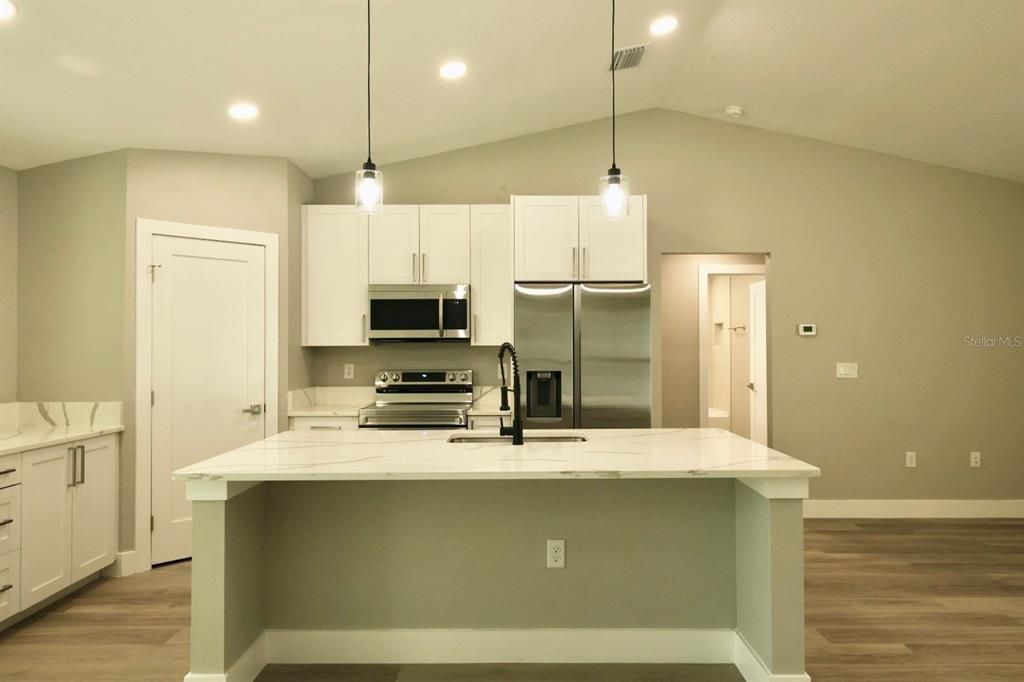 For Sale: $259,900 (3 beds, 2 baths, 1448 Square Feet)