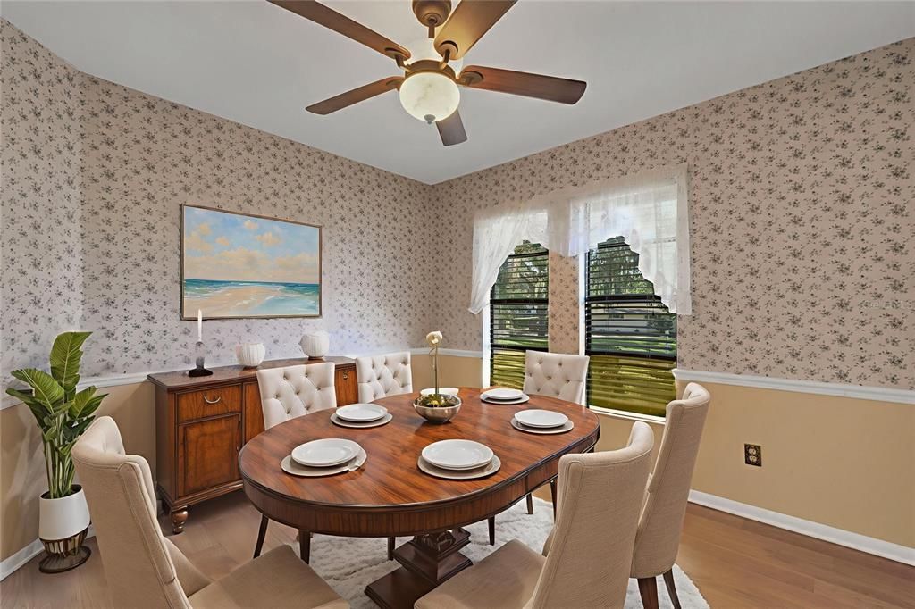 Active With Contract: $374,000 (3 beds, 3 baths, 1832 Square Feet)