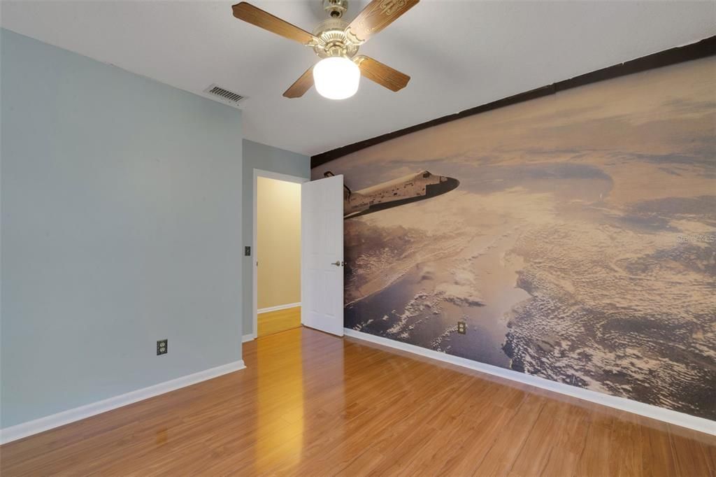 Active With Contract: $374,000 (3 beds, 3 baths, 1832 Square Feet)