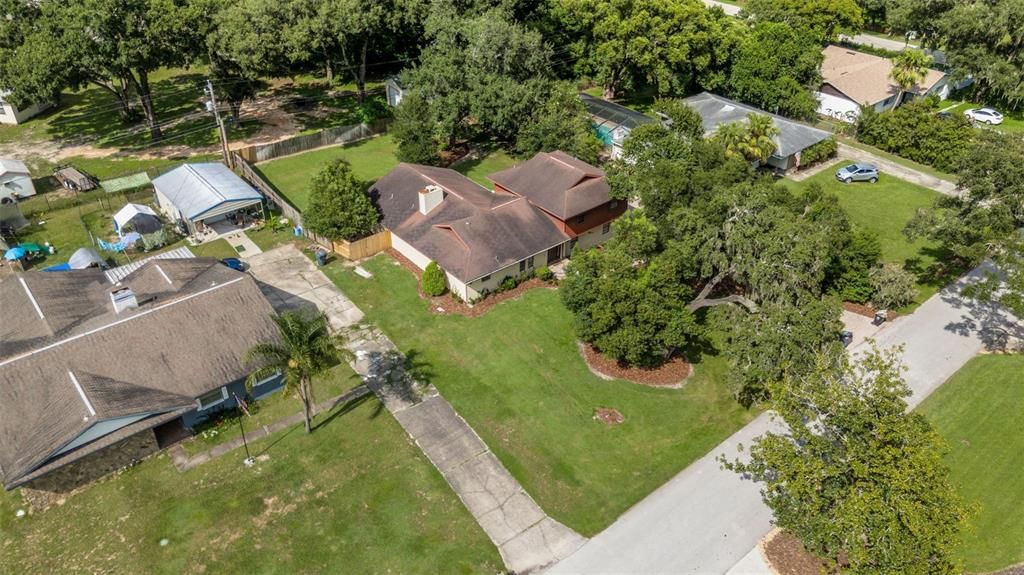 Active With Contract: $374,000 (3 beds, 3 baths, 1832 Square Feet)