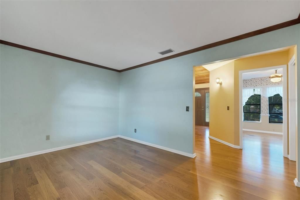 Active With Contract: $374,000 (3 beds, 3 baths, 1832 Square Feet)