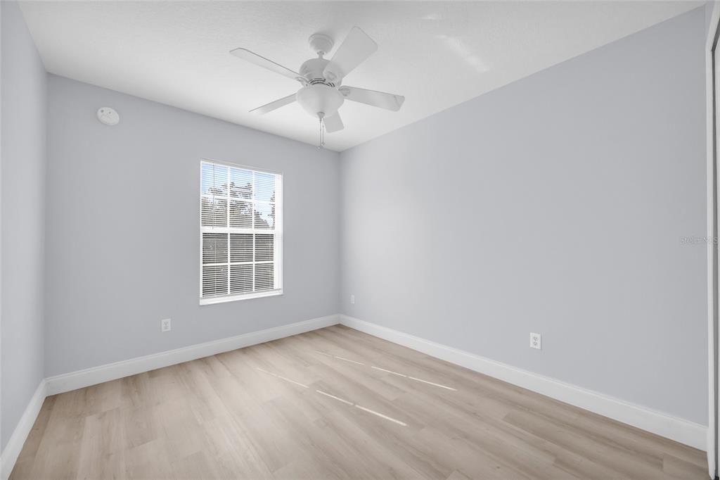 待售: $300,000 (3 贝兹, 2 浴室, 1374 平方英尺)