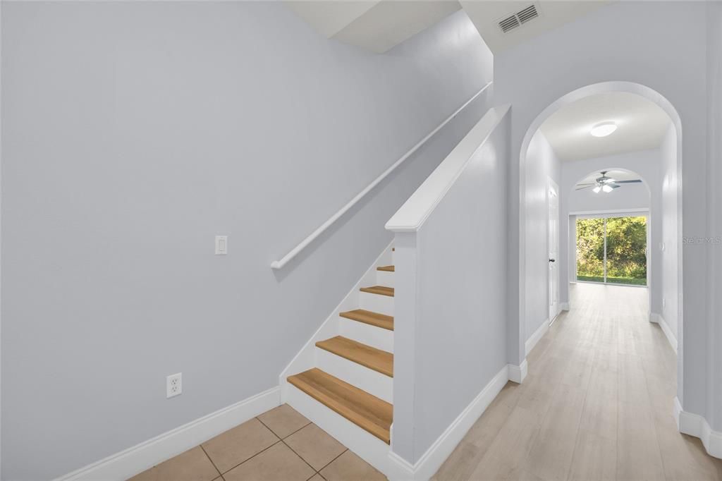 待售: $300,000 (3 贝兹, 2 浴室, 1374 平方英尺)