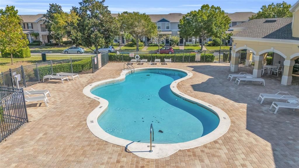 待售: $300,000 (3 贝兹, 2 浴室, 1374 平方英尺)