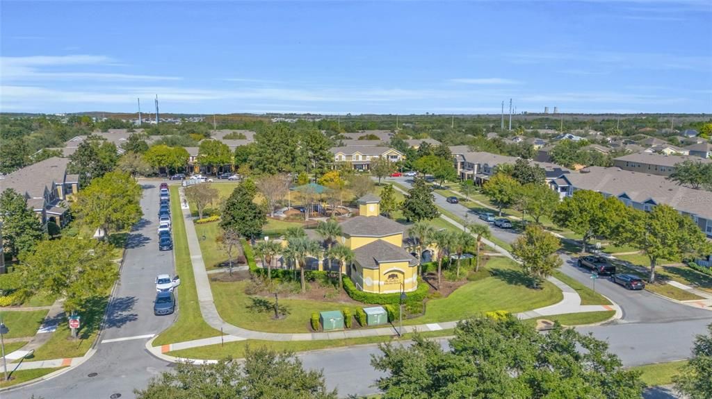 待售: $300,000 (3 贝兹, 2 浴室, 1374 平方英尺)