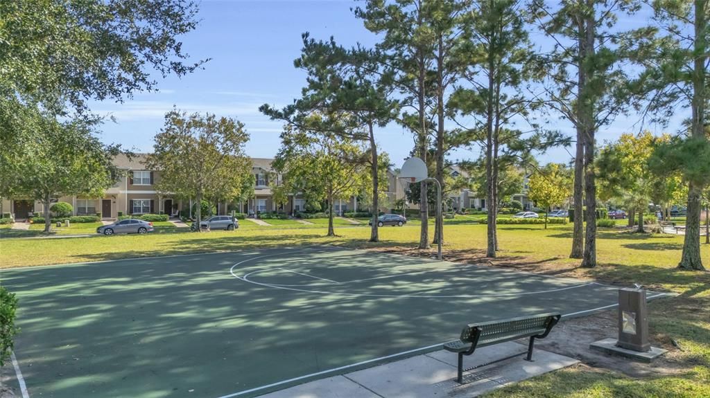 待售: $300,000 (3 贝兹, 2 浴室, 1374 平方英尺)