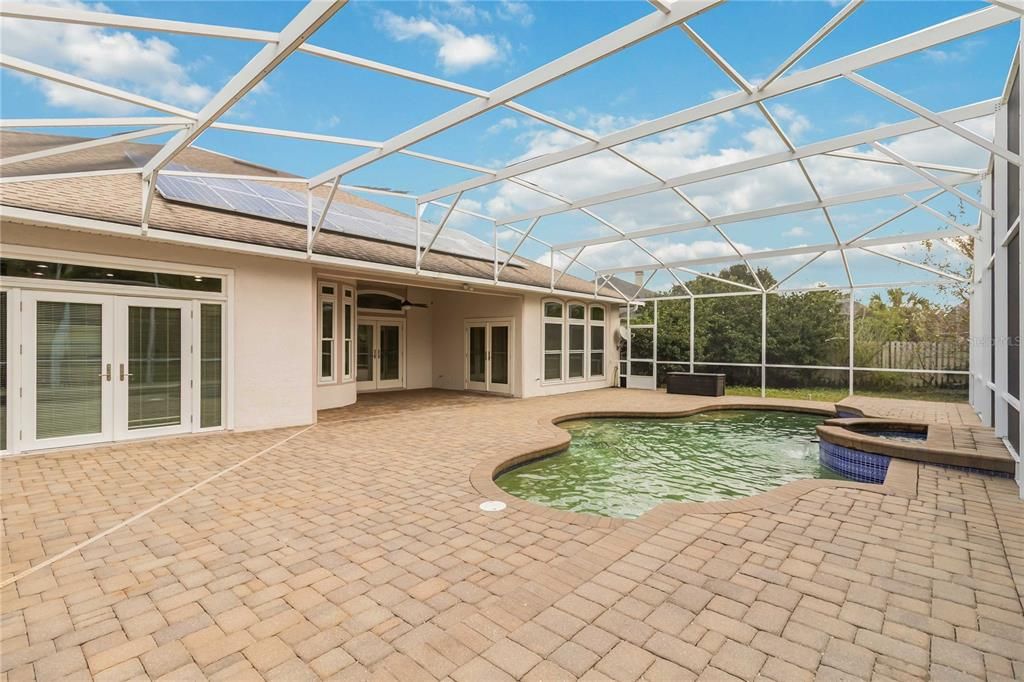 En Venta: $659,000 (4 camas, 3 baños, 2307 Pies cuadrados)