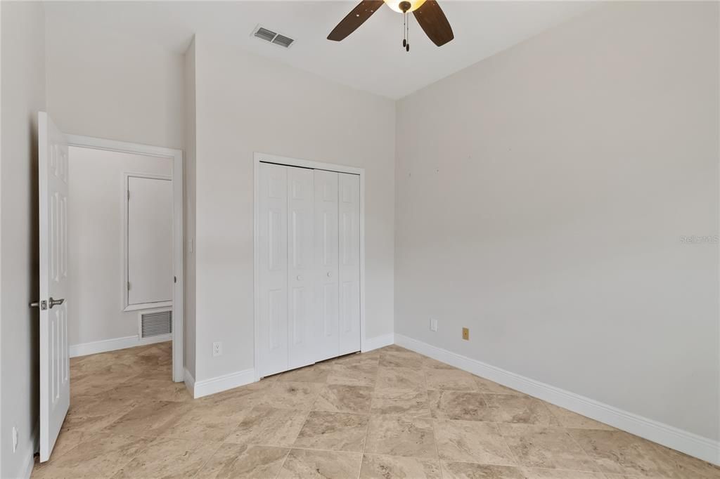 En Venta: $659,000 (4 camas, 3 baños, 2307 Pies cuadrados)