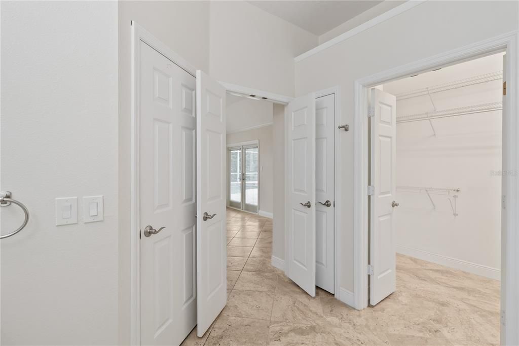 En Venta: $659,000 (4 camas, 3 baños, 2307 Pies cuadrados)