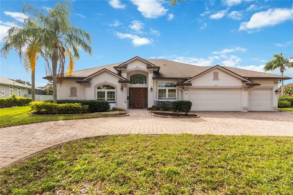 En Venta: $659,000 (4 camas, 3 baños, 2307 Pies cuadrados)