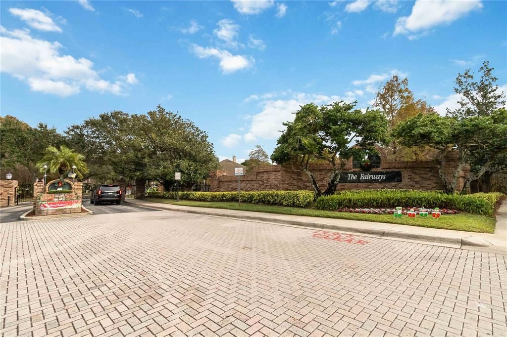 En Venta: $659,000 (4 camas, 3 baños, 2307 Pies cuadrados)