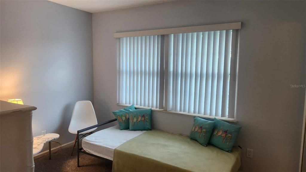 For Sale: $119,500 (2 beds, 1 baths, 784 Square Feet)