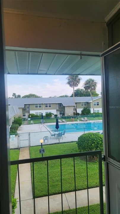 For Sale: $119,500 (2 beds, 1 baths, 784 Square Feet)