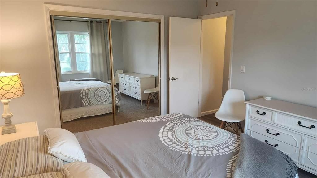 For Sale: $119,500 (2 beds, 1 baths, 784 Square Feet)