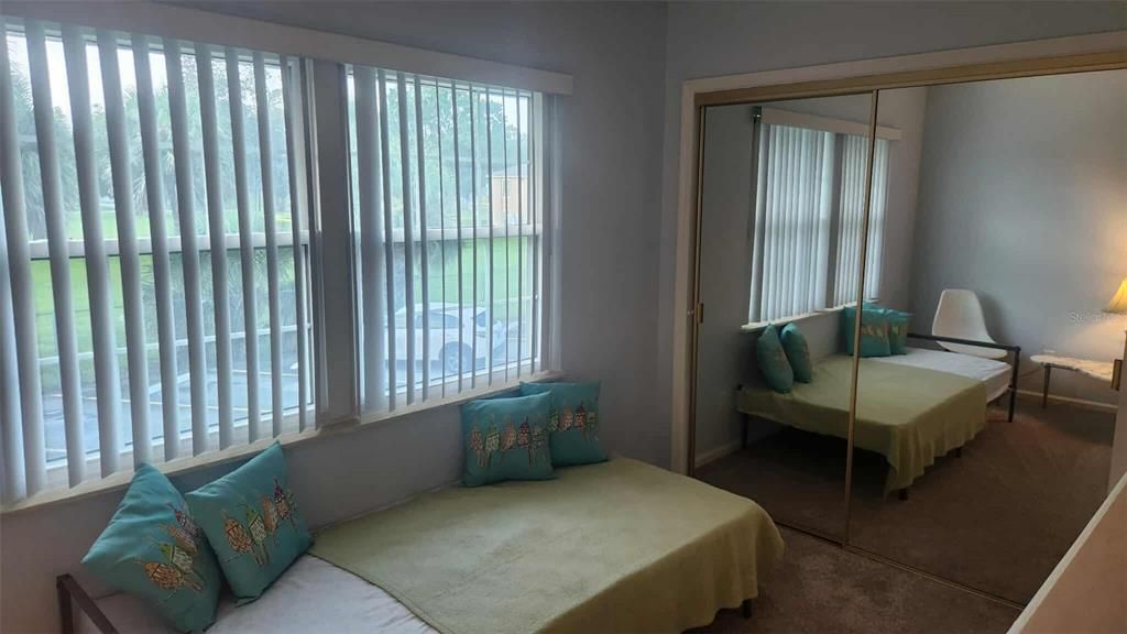 For Sale: $119,500 (2 beds, 1 baths, 784 Square Feet)