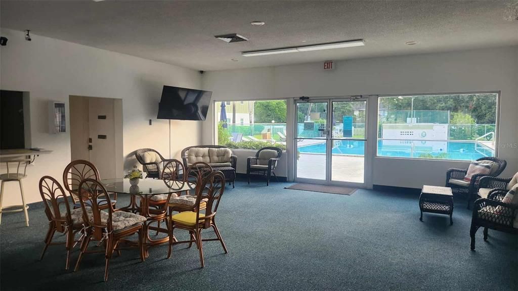 For Sale: $119,500 (2 beds, 1 baths, 784 Square Feet)