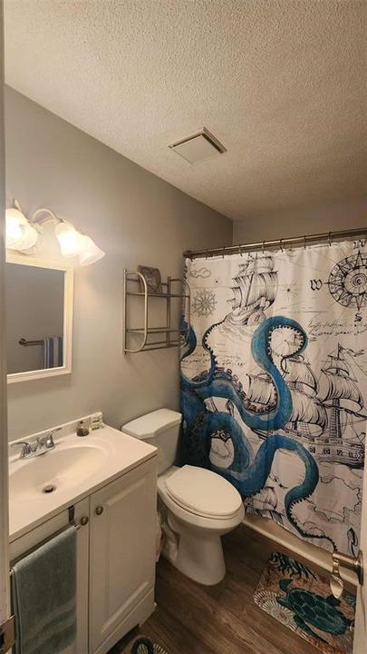 For Sale: $119,500 (2 beds, 1 baths, 784 Square Feet)