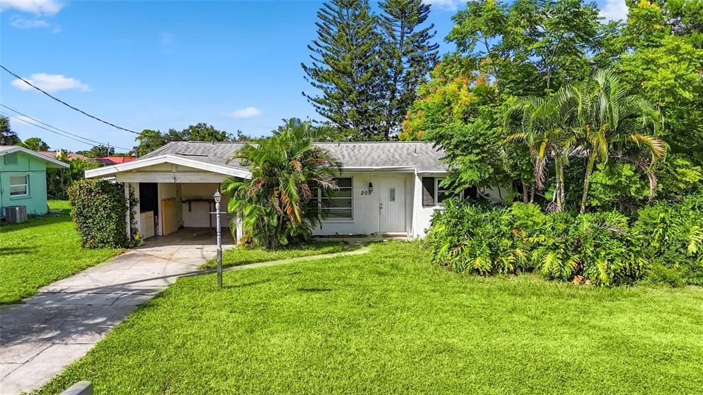 Под контрактом: $250,000 (3 спален, 2 ванн, 1246 Квадратных фут)