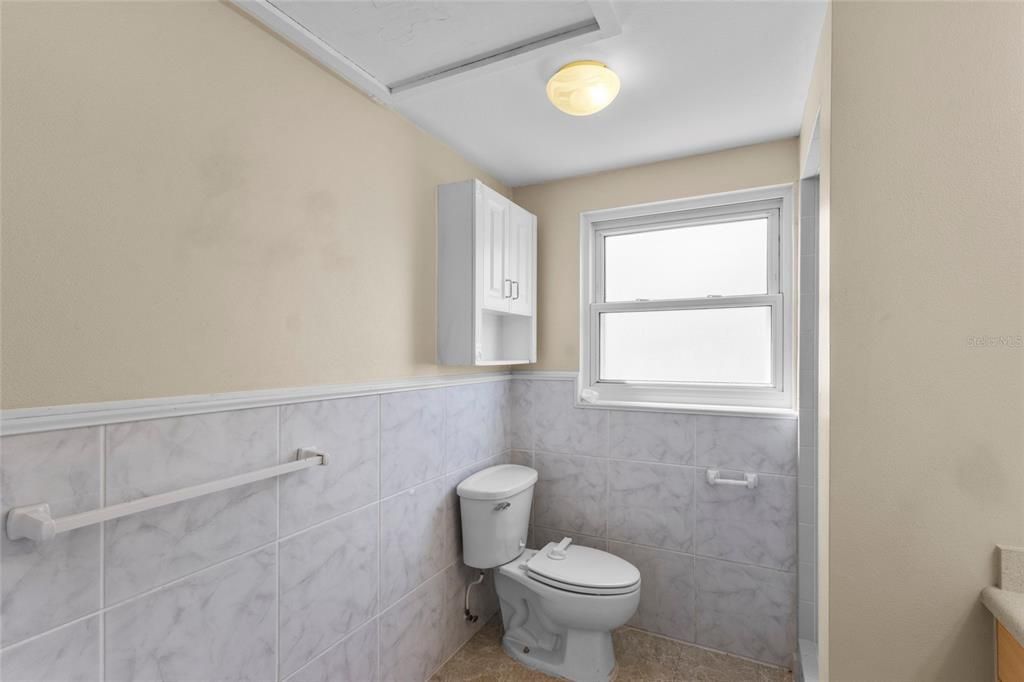 Под контрактом: $250,000 (3 спален, 2 ванн, 1246 Квадратных фут)