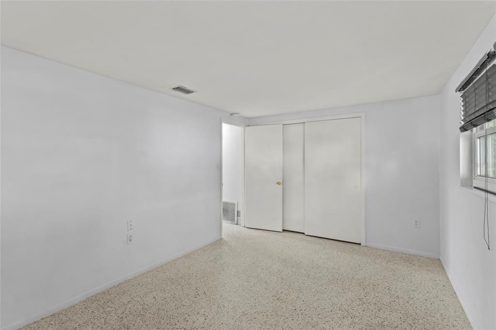 Под контрактом: $250,000 (3 спален, 2 ванн, 1246 Квадратных фут)