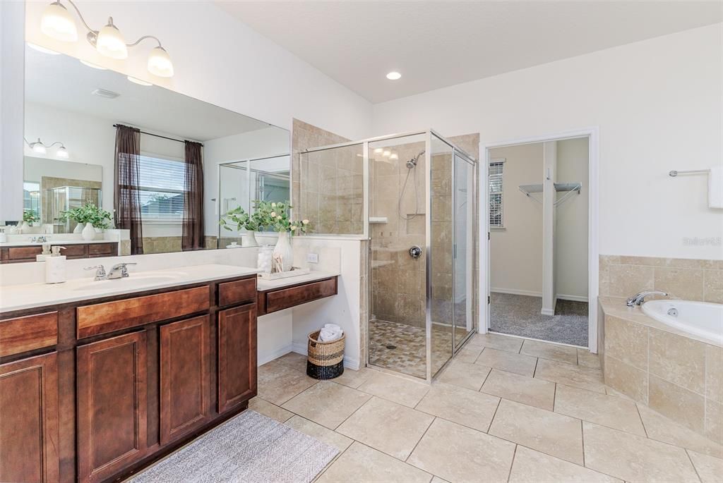 For Sale: $445,000 (4 beds, 3 baths, 2720 Square Feet)