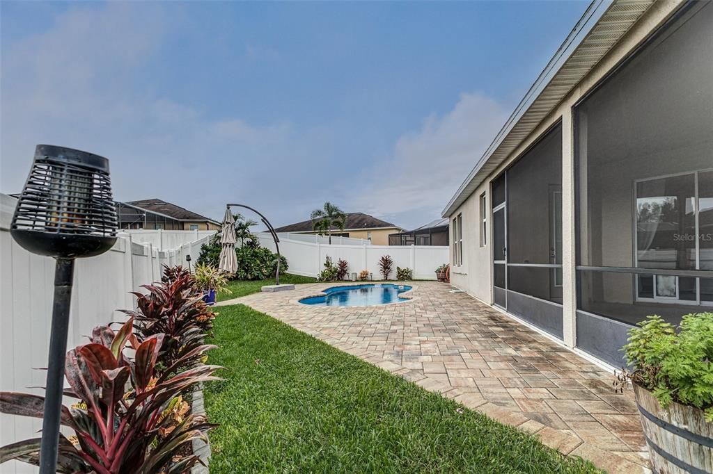 For Sale: $445,000 (4 beds, 3 baths, 2720 Square Feet)