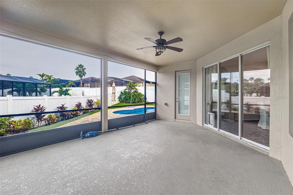 For Sale: $445,000 (4 beds, 3 baths, 2720 Square Feet)