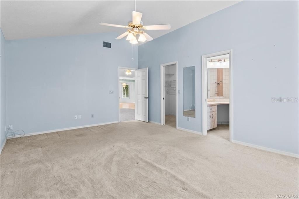 For Sale: $279,500 (3 beds, 2 baths, 1927 Square Feet)