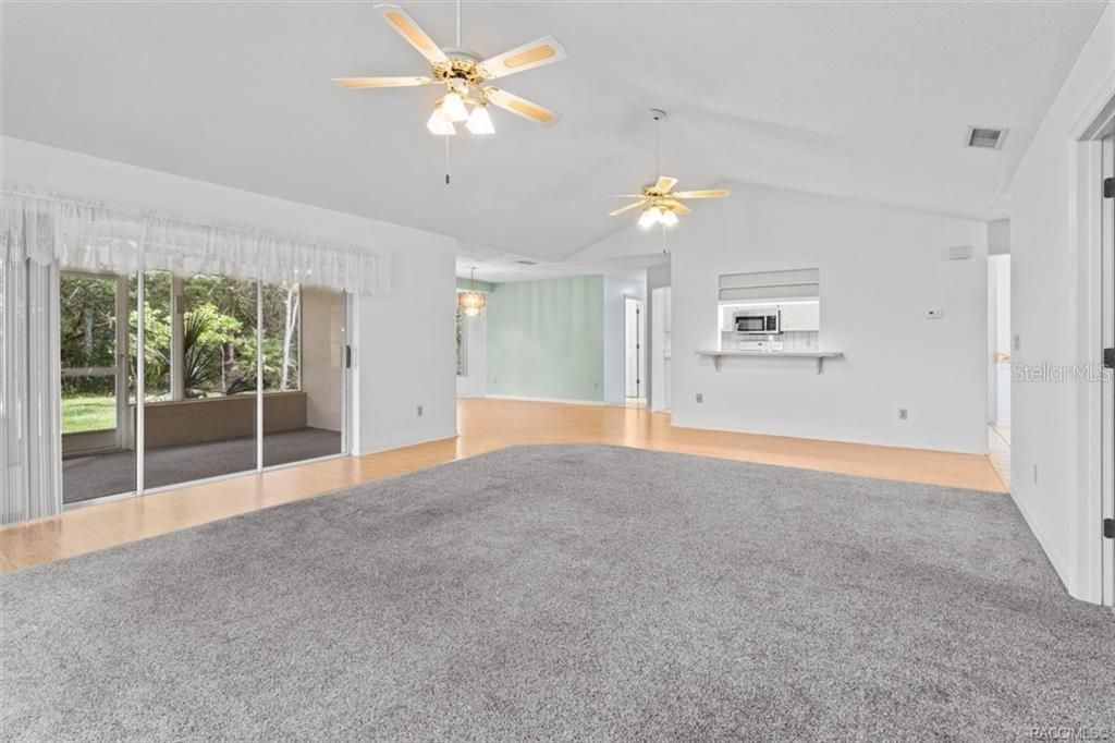 For Sale: $279,500 (3 beds, 2 baths, 1927 Square Feet)