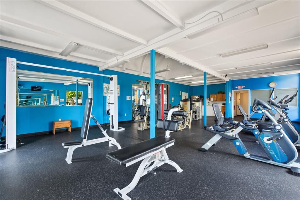 待售: $147,000 (1 贝兹, 1 浴室, 648 平方英尺)