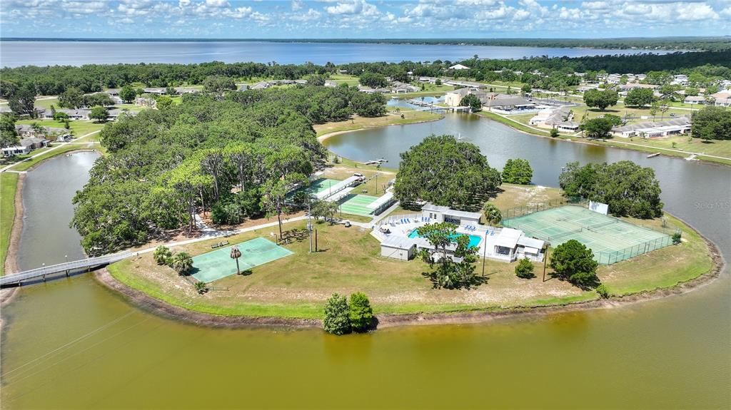 待售: $147,000 (1 贝兹, 1 浴室, 648 平方英尺)