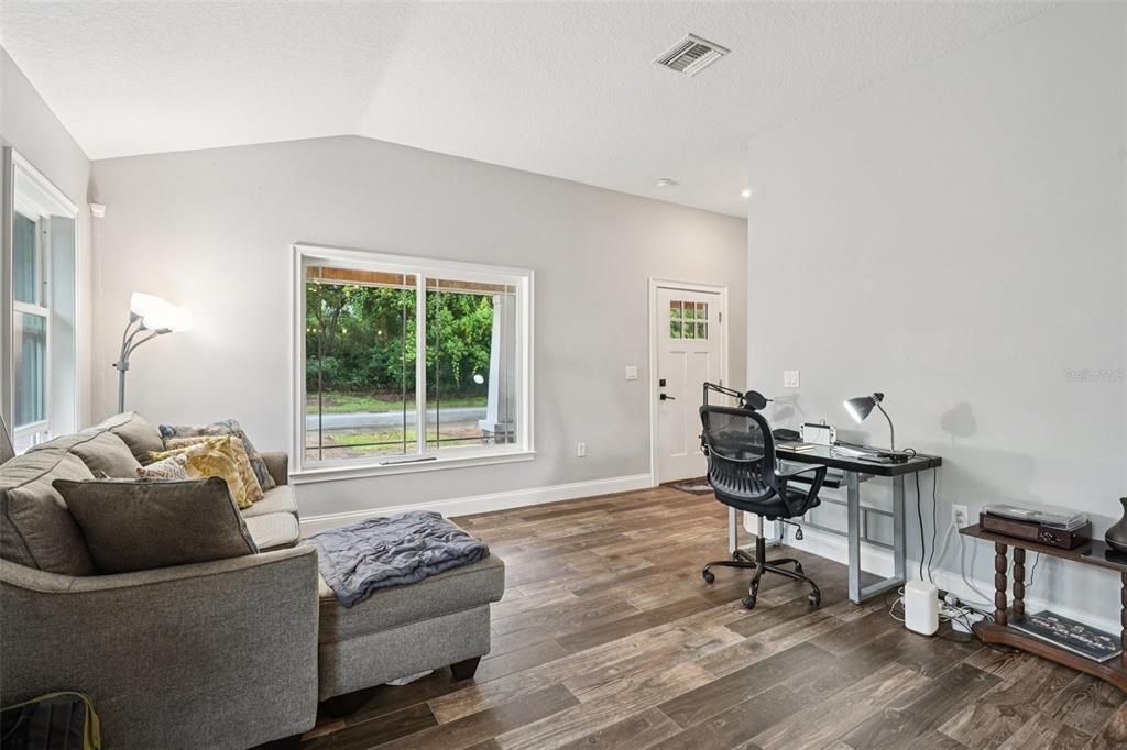 待售: $220,000 (3 贝兹, 2 浴室, 1428 平方英尺)