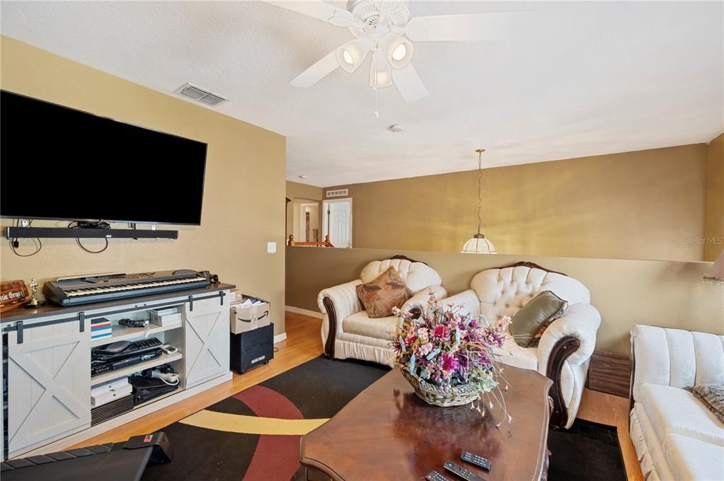 待售: $449,900 (4 贝兹, 3 浴室, 3038 平方英尺)