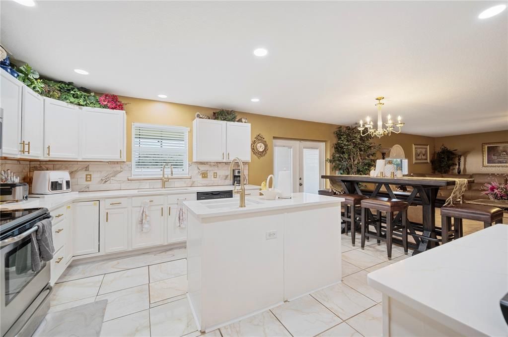 待售: $449,900 (4 贝兹, 3 浴室, 3038 平方英尺)