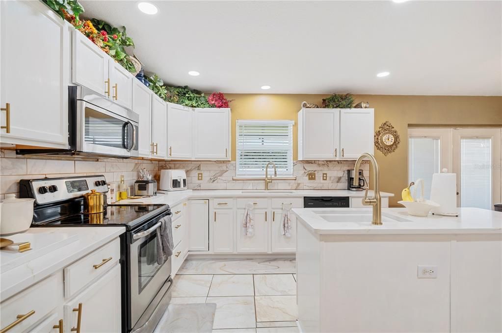 待售: $449,900 (4 贝兹, 3 浴室, 3038 平方英尺)