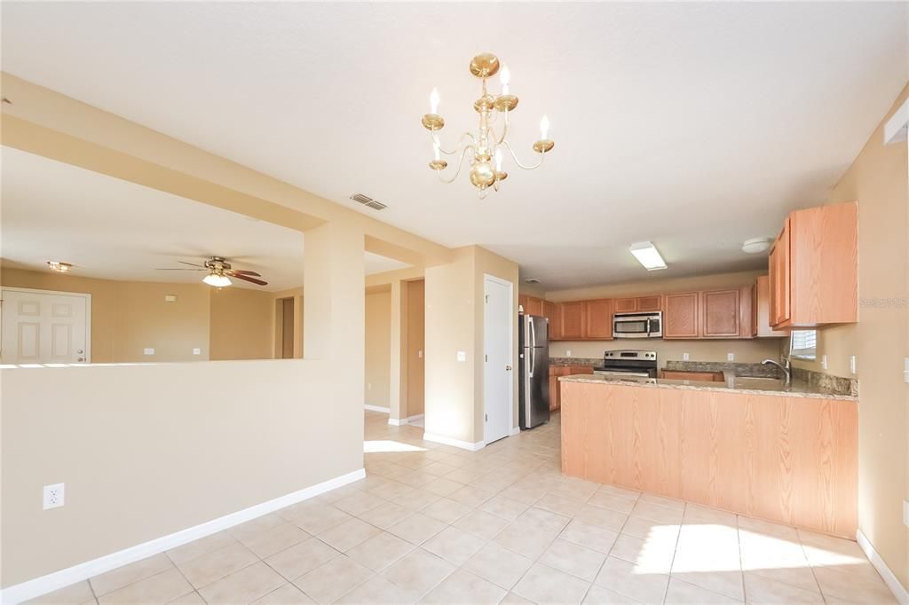 出租: $1,505 (3 贝兹, 2 浴室, 1547 平方英尺)