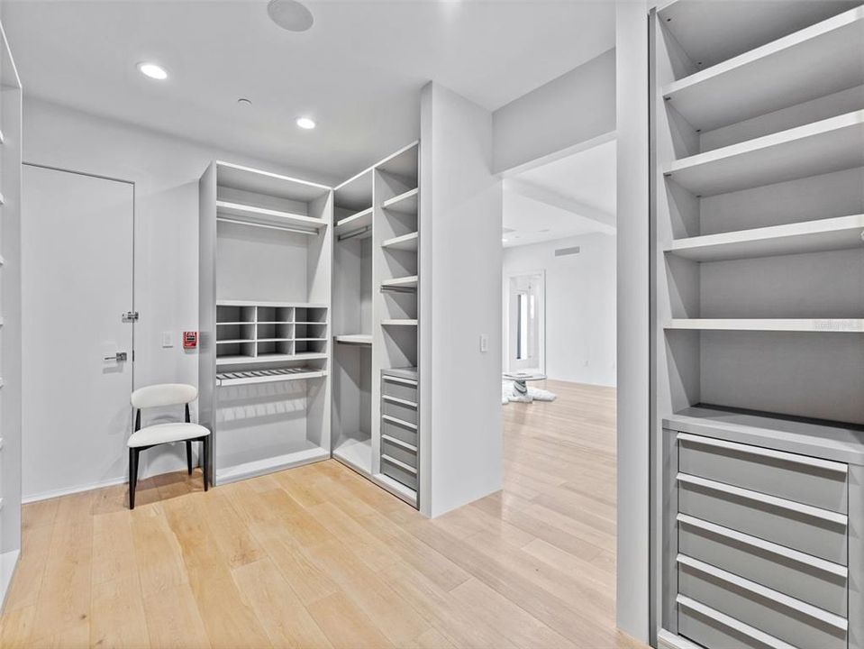 For Rent: $9,500 (2 beds, 2 baths, 2321 Square Feet)