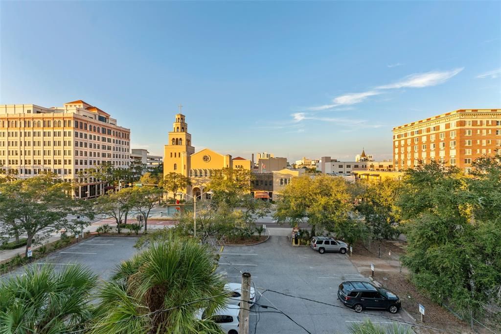 For Rent: $9,500 (2 beds, 2 baths, 2321 Square Feet)