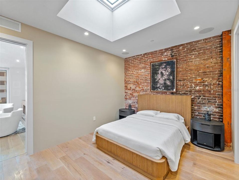 For Rent: $9,500 (2 beds, 2 baths, 2321 Square Feet)