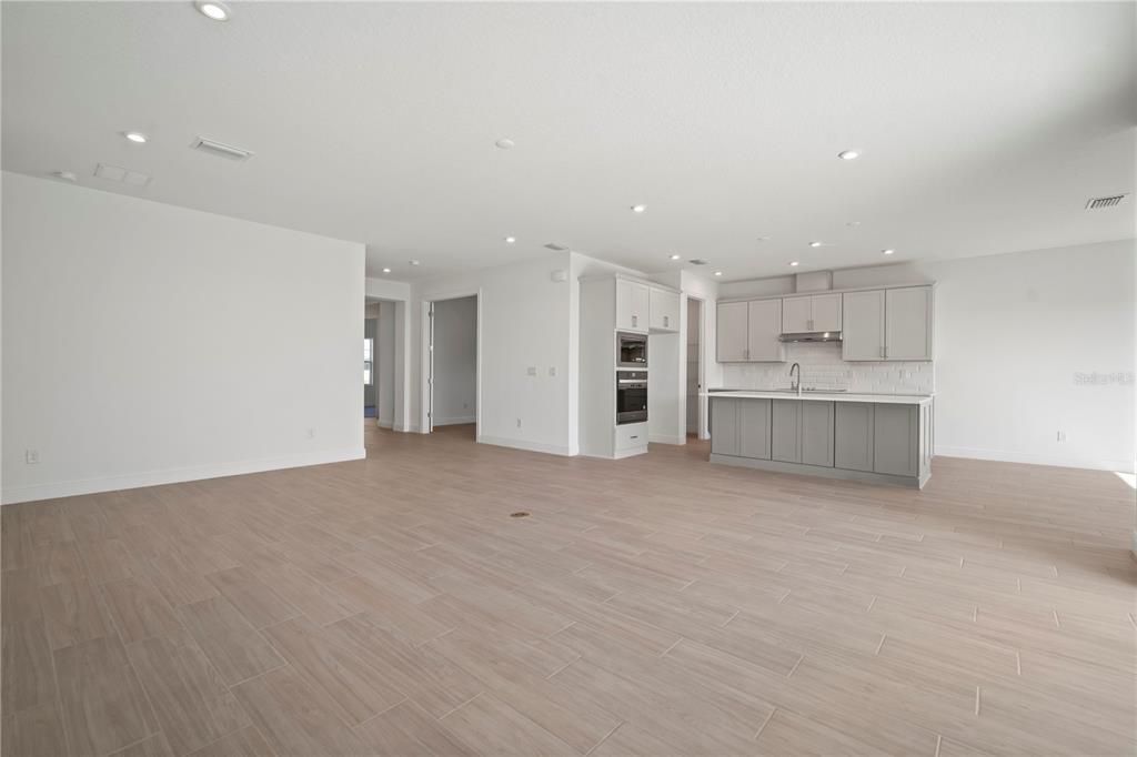 待售: $548,950 (4 贝兹, 3 浴室, 2351 平方英尺)