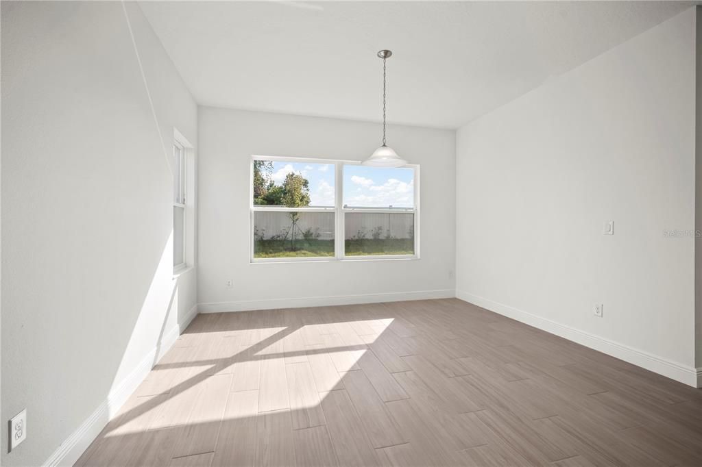 待售: $548,950 (4 贝兹, 3 浴室, 2351 平方英尺)