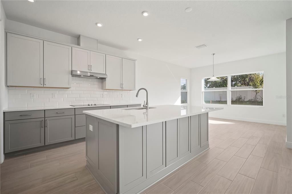 待售: $548,950 (4 贝兹, 3 浴室, 2351 平方英尺)