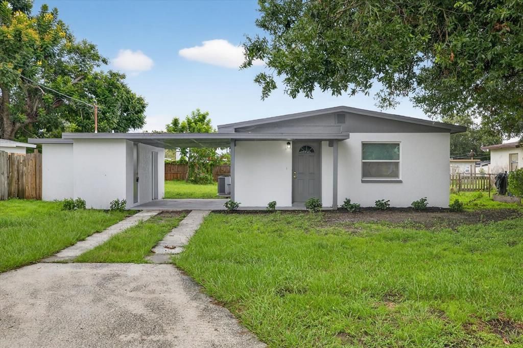 最近售出: $320,000 (4 贝兹, 3 浴室, 1009 平方英尺)