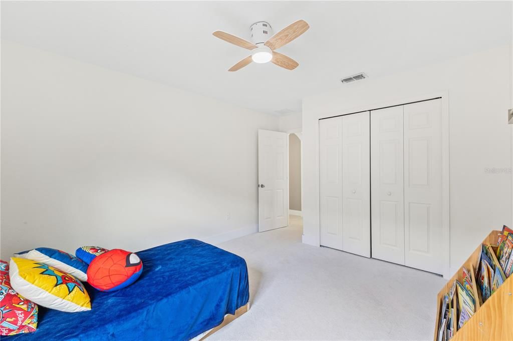 Activo con contrato: $765,000 (4 camas, 3 baños, 3414 Pies cuadrados)