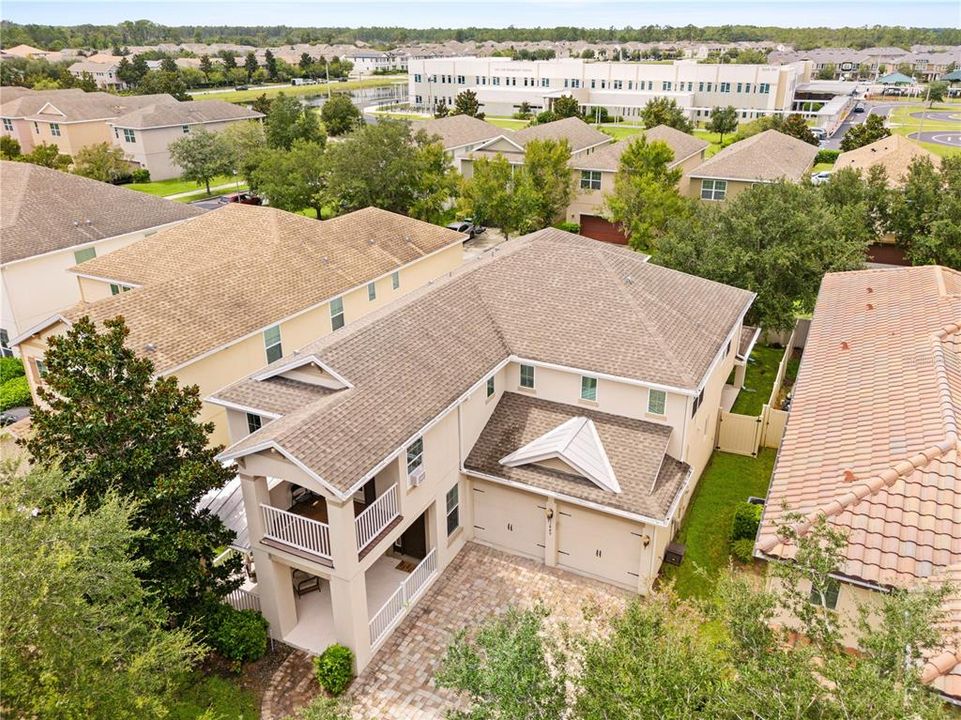 Activo con contrato: $765,000 (4 camas, 3 baños, 3414 Pies cuadrados)