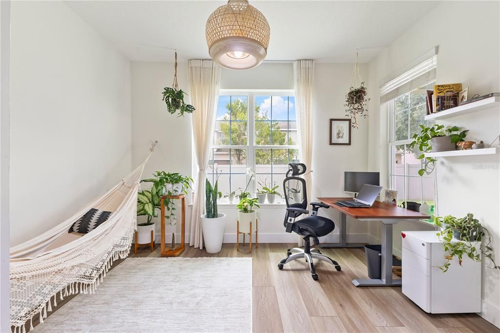 Activo con contrato: $765,000 (4 camas, 3 baños, 3414 Pies cuadrados)