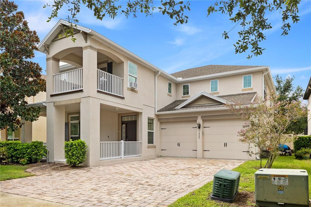 Activo con contrato: $765,000 (4 camas, 3 baños, 3414 Pies cuadrados)