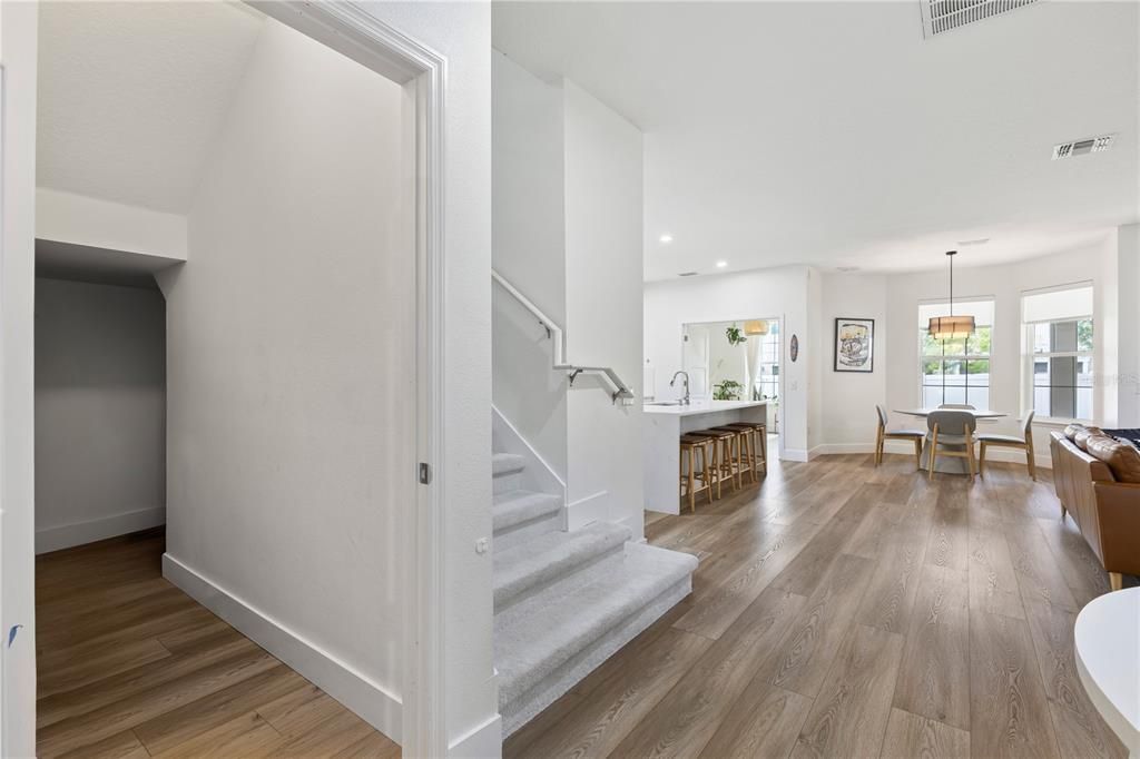 Activo con contrato: $765,000 (4 camas, 3 baños, 3414 Pies cuadrados)