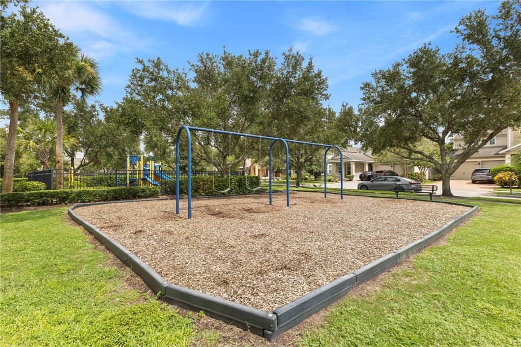 Activo con contrato: $765,000 (4 camas, 3 baños, 3414 Pies cuadrados)